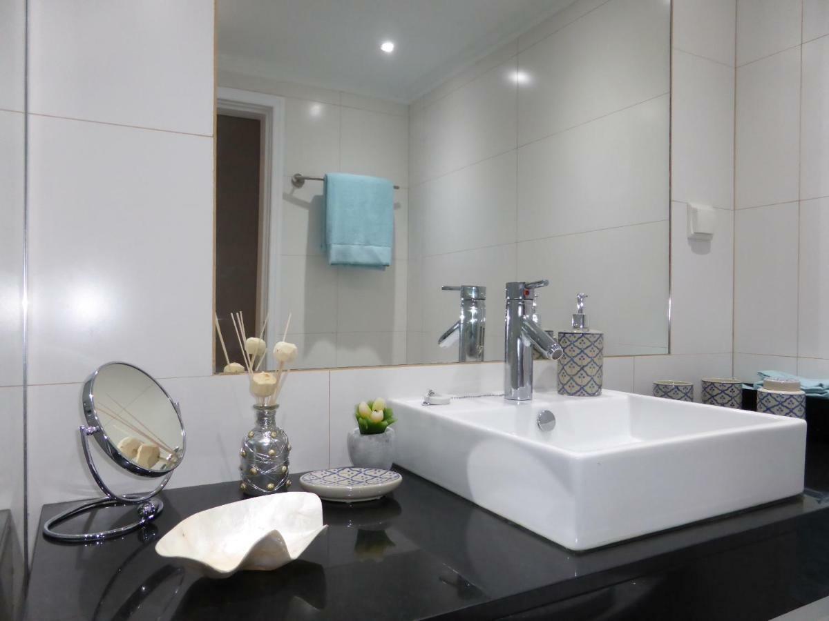 Beach Flat - Apartamento Praia Doca Do Cavacas ฟุงชาล ภายนอก รูปภาพ